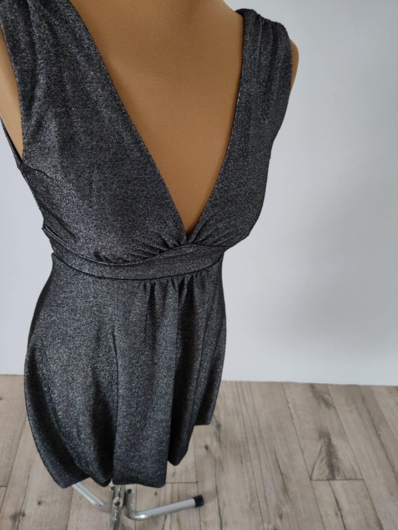 Sukienka Dorothy Perkins 36 s elegancka błyszcząca srebrna sukienka s