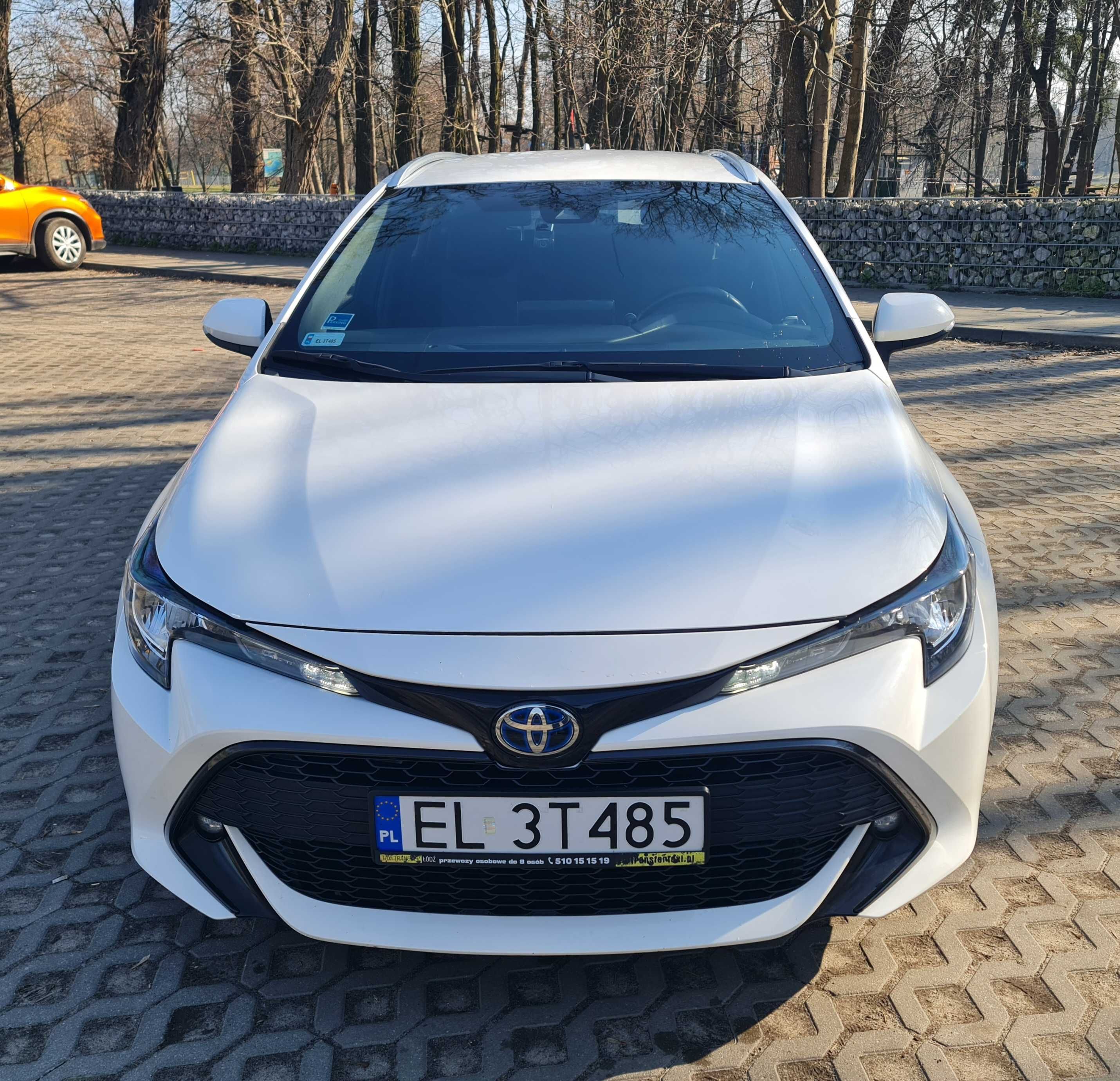 Sprzedam Toyota Corolla Kombi 1,8 Hybryda Comfort 2019/2020
