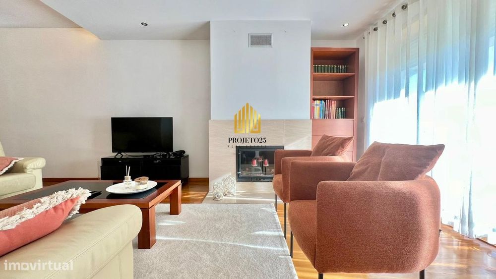 T3+1 Último Piso, Varanda Tipo Terraço, junto ao Centro da Maia!