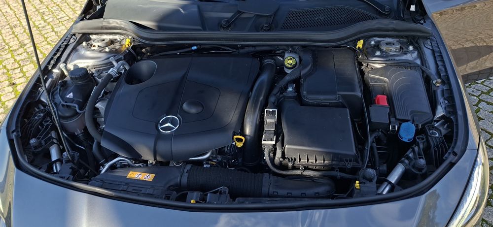Excelente Mercedes CLA 200 D  AMG