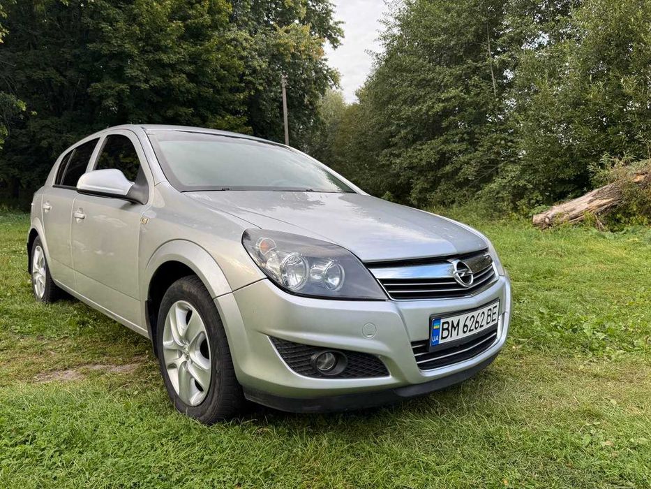 Автомобіль Opel Astra 2011