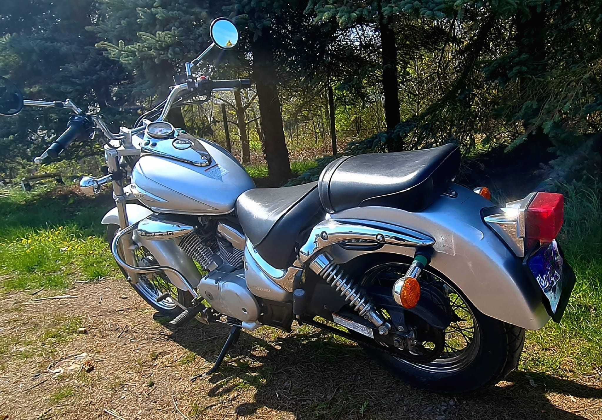 Suzuki Intruder 125