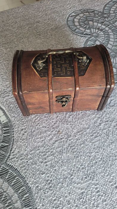 Szkatułka/kuferek drewniana vintage