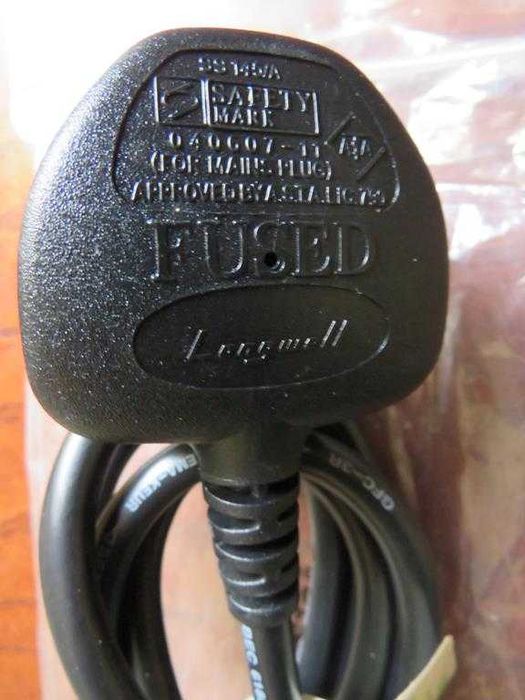 Cabo alimentação tipo UK BS1363 com fusível e terra EMBALADO a ESTREAR