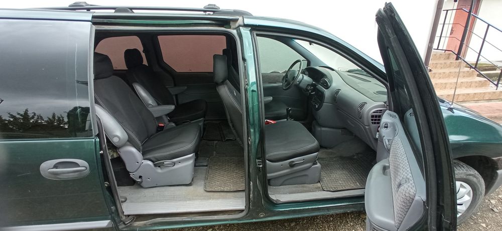 Крайслер вояджер