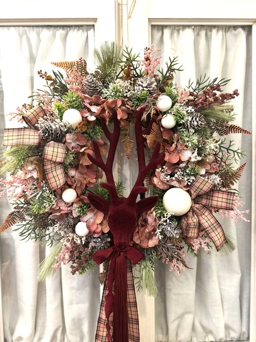 Wianek Świąteczny  z Bordowym Reniferem