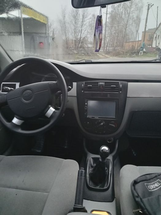 Продам Шевроле Лачеті в нормальному стані.