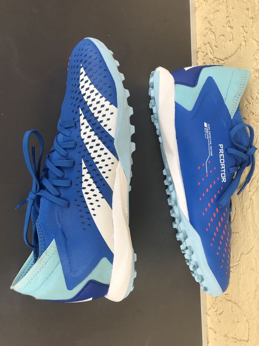 Сороконіжки Adidas Predator