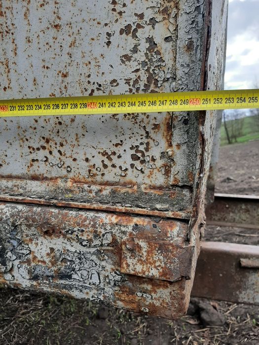 Причіп одноосний до трактора