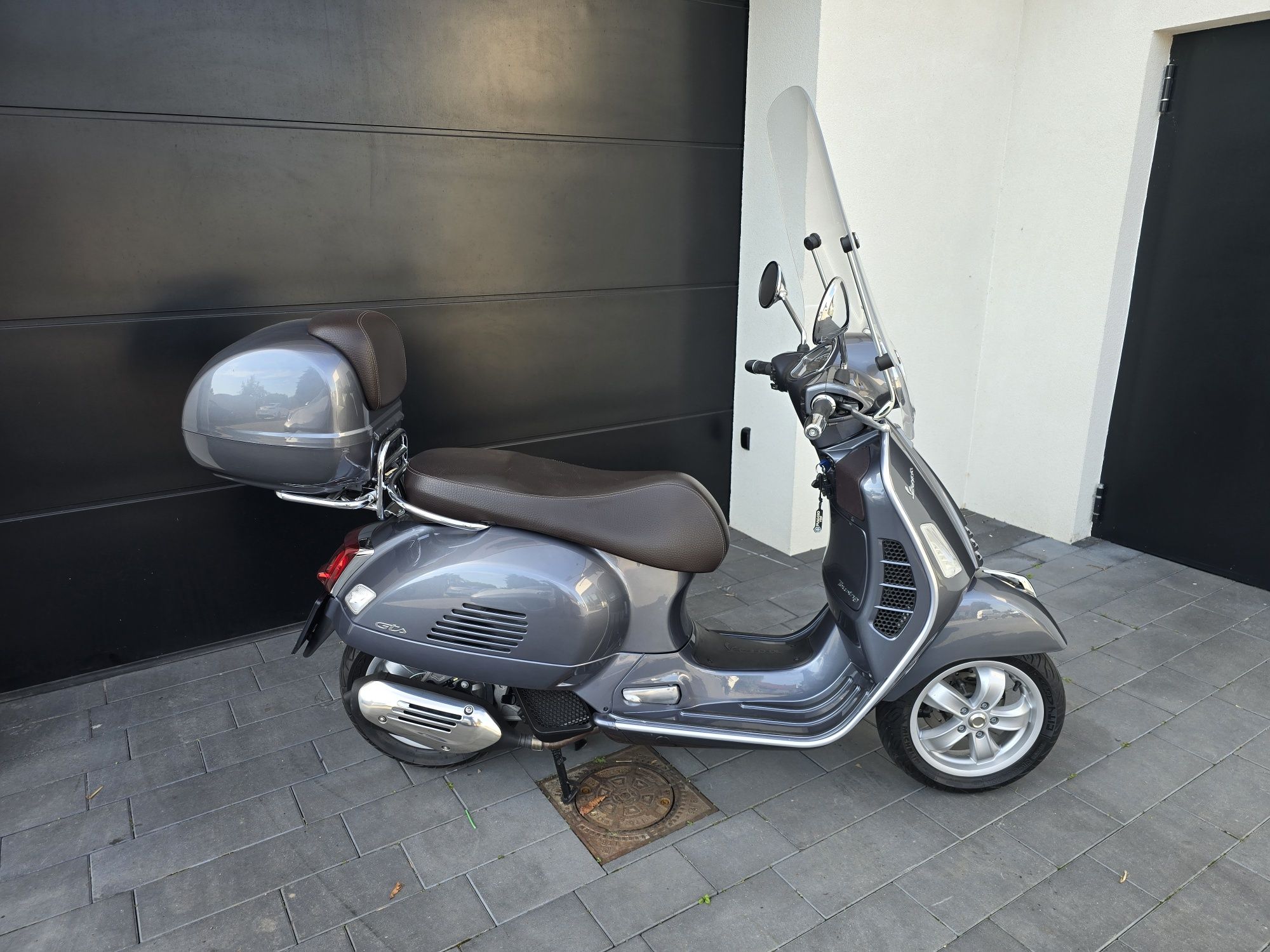 Piaggio Vespa GTS Turing 125 // ABS ASR Led // Gwarancja // 21 rok