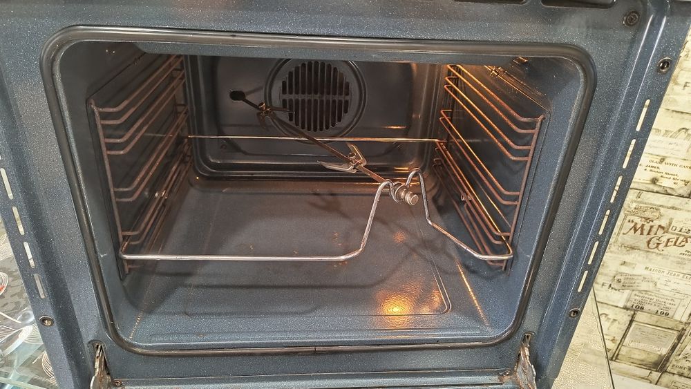 Духовой шкаф Piramida