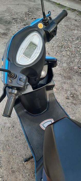 Продам электроскутер ядеа ем 215