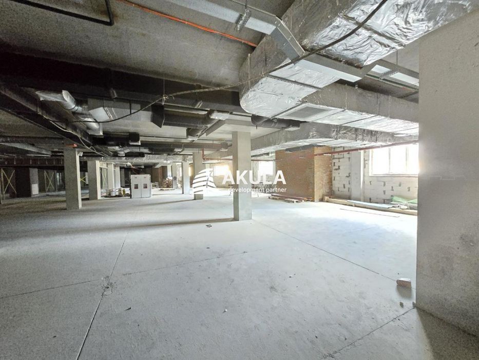 Офіс 4000+ м² у БЦ на Подолі, Нижній Вал 3–7