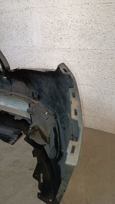 Vendo parachoque de frente Dacia Sandero ano 2016/18