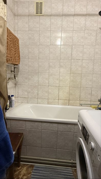 3 кімнатна квартира.В с.Оржів.