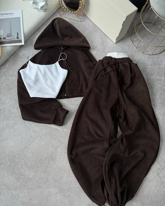 Гарний та теплий костюм трійка, на двух сторонньому флісі