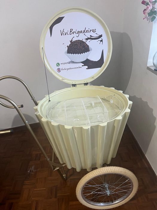 Carrinho pra vendas de brigadeiro e doces