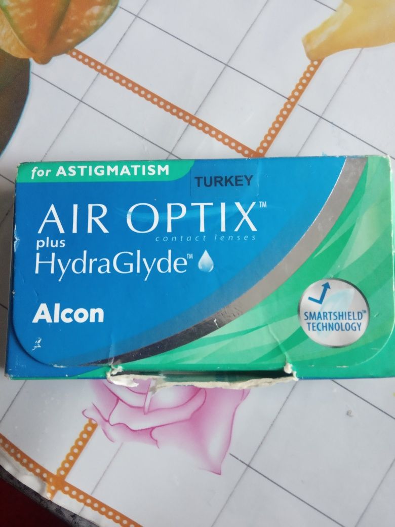 Контактні лінзи Air Optix Plus Hydra Glyde for astigmatism