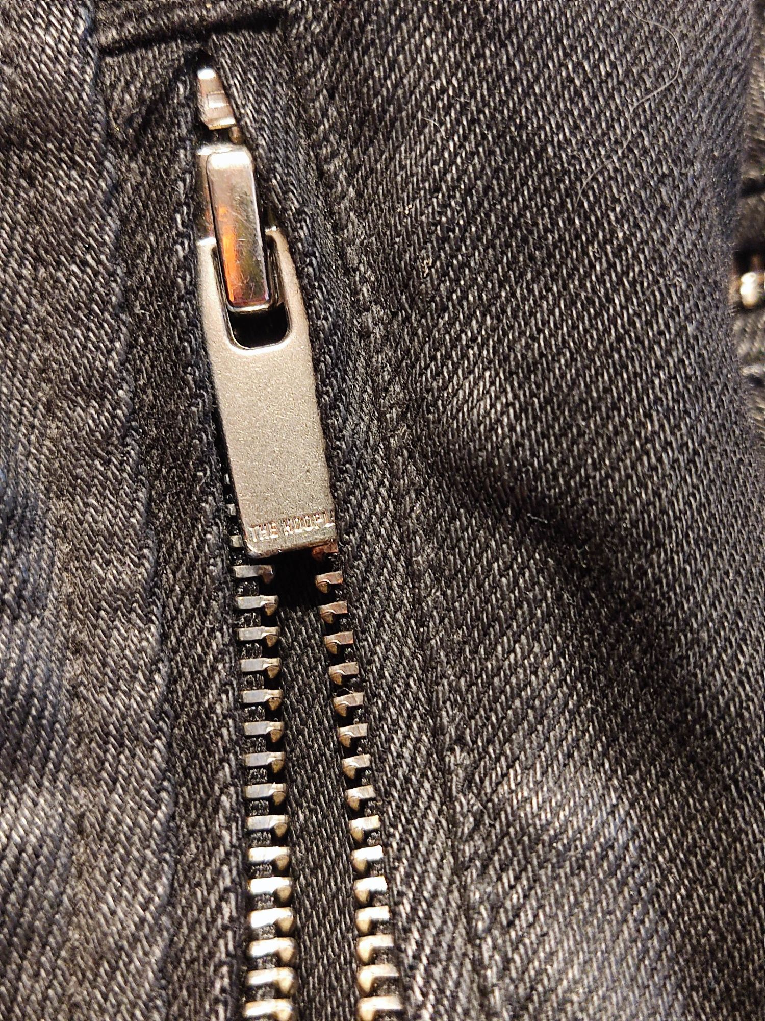 Kultowa ramoneska The Kooples jeans