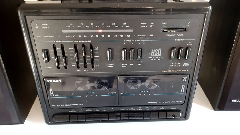 Gira discos,rádio,cassetes