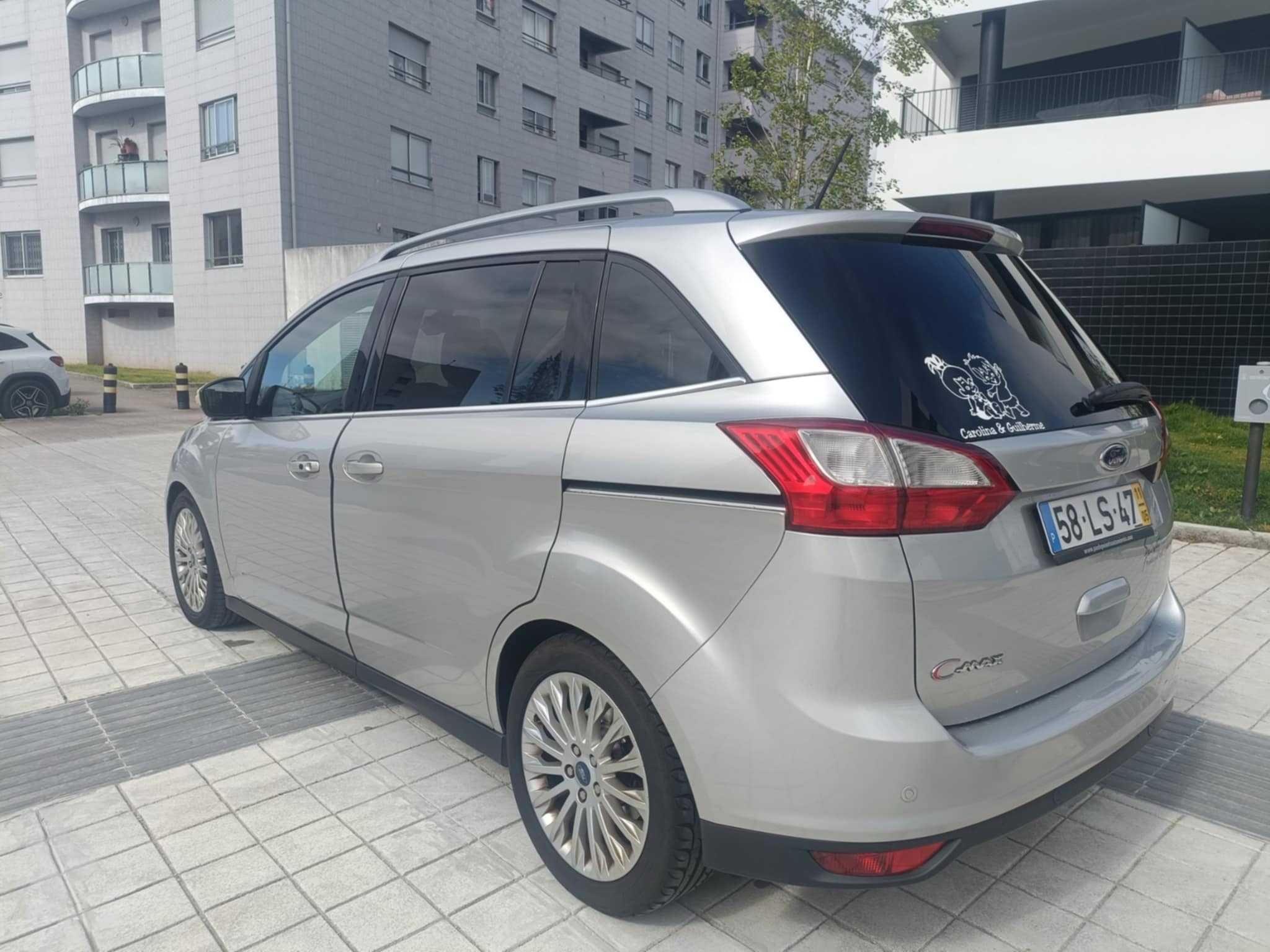Ford Grand C-Max 1.6 TDCi Titanium apenas c/ 163.000 km