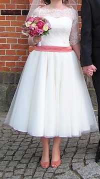 Suknia ślubna w stylu lat 60. rozmiar 38