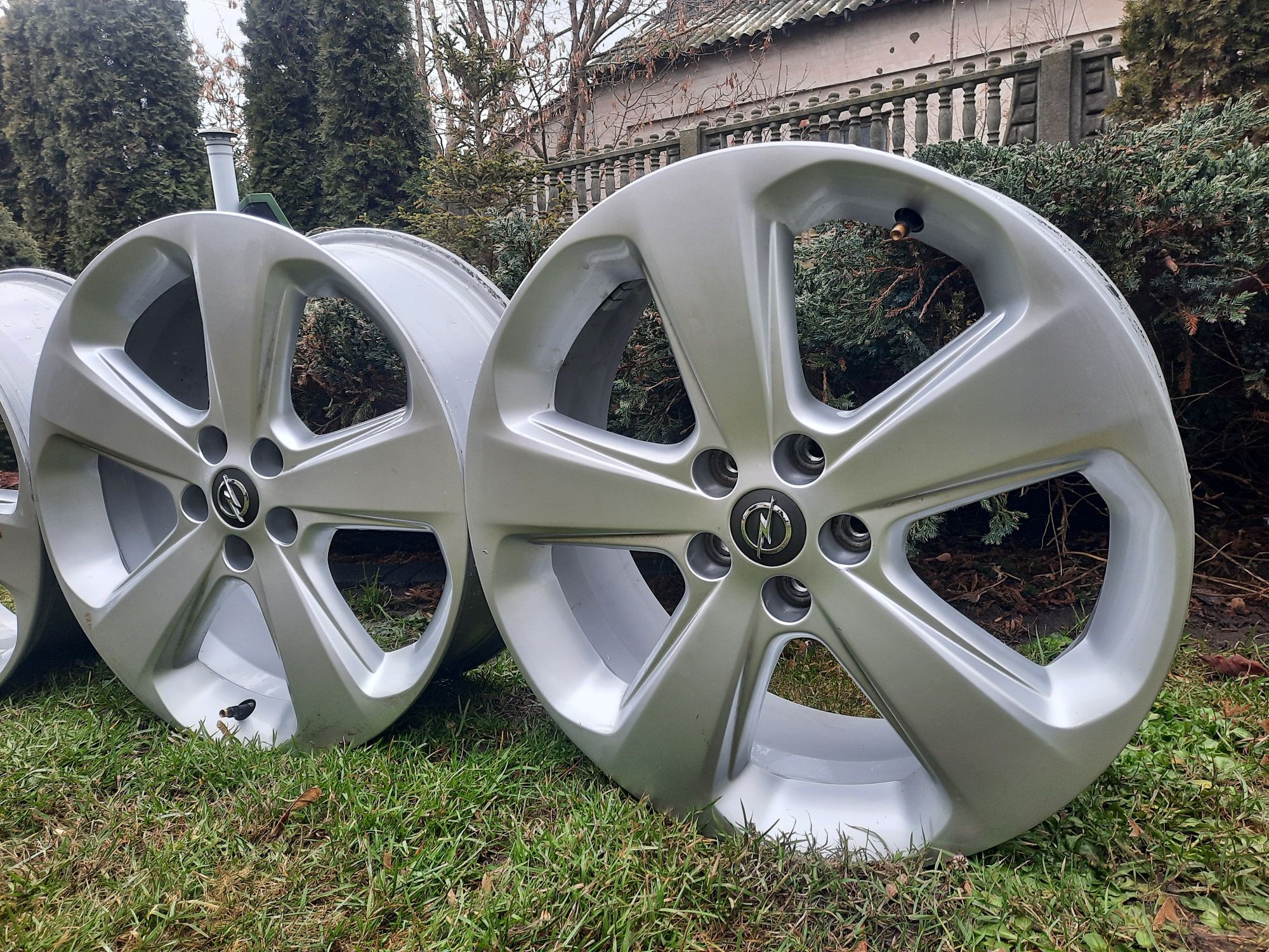 4 felgi 5x105 18x7.0j Opel Mokka ET 38