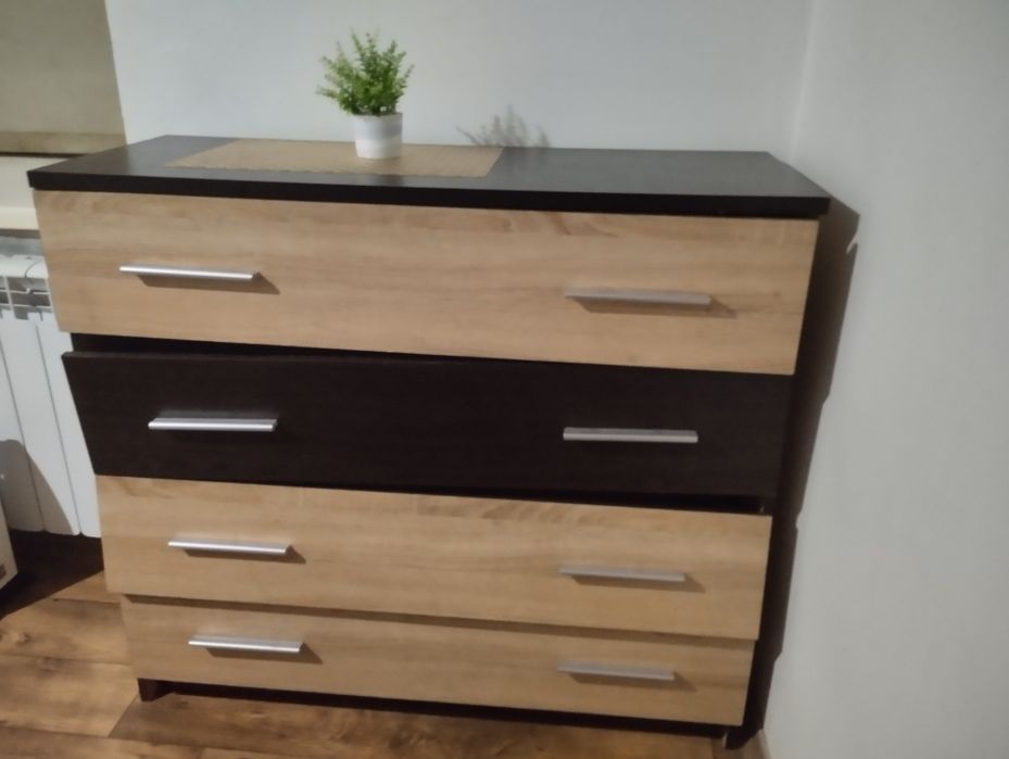 Продам комод  в нормальном состоянии