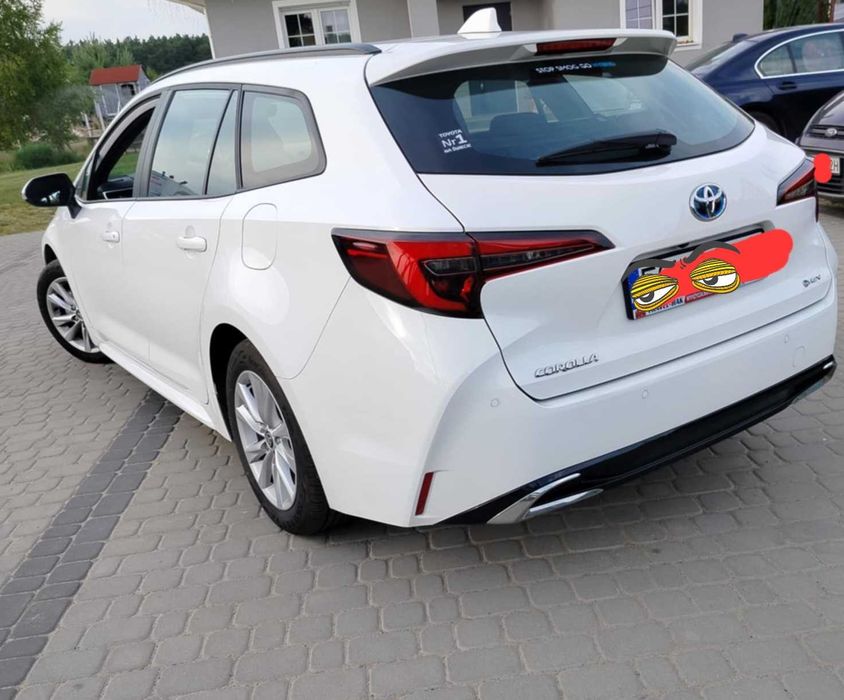 Wynajem Toyota Corolla hybryda automat kombi