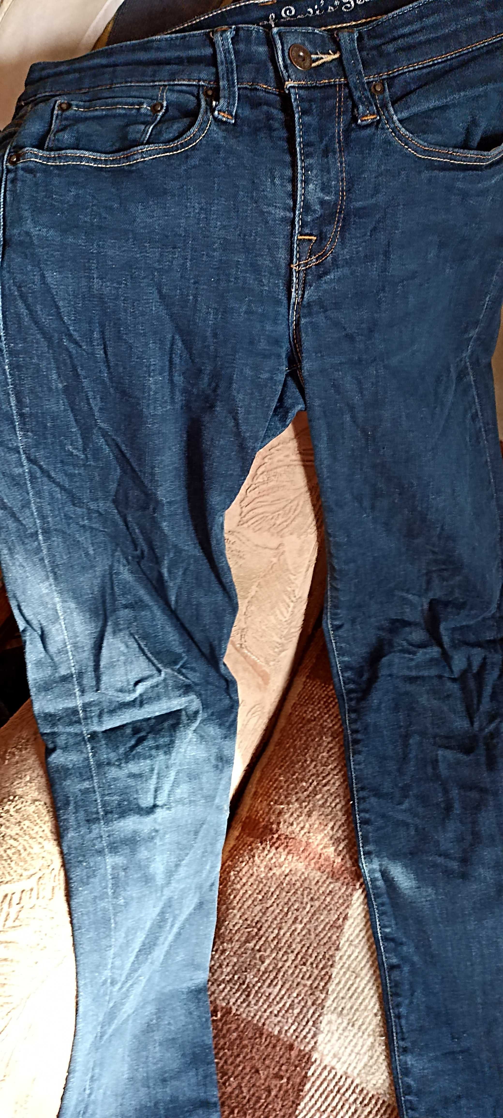 Levi Strauss & co W28 L34 Slim