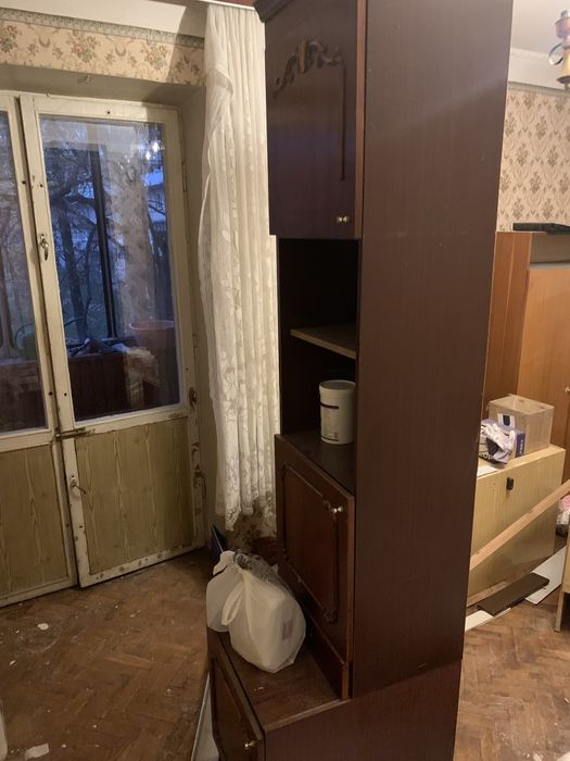 Продам або віддам безкоштовно старі меблі 250-300грн за 1шт