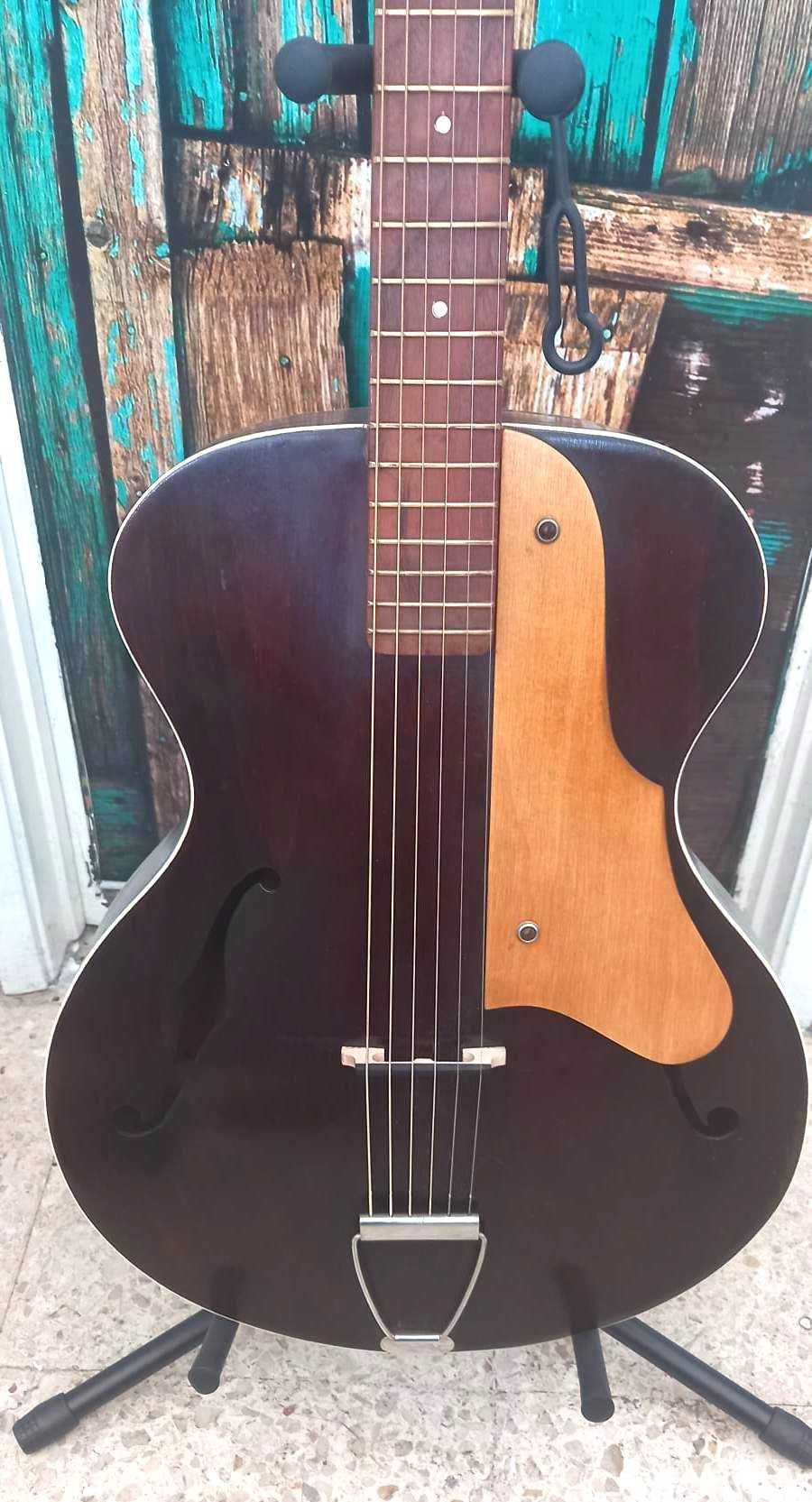 Guitarra rara Archtop 1960