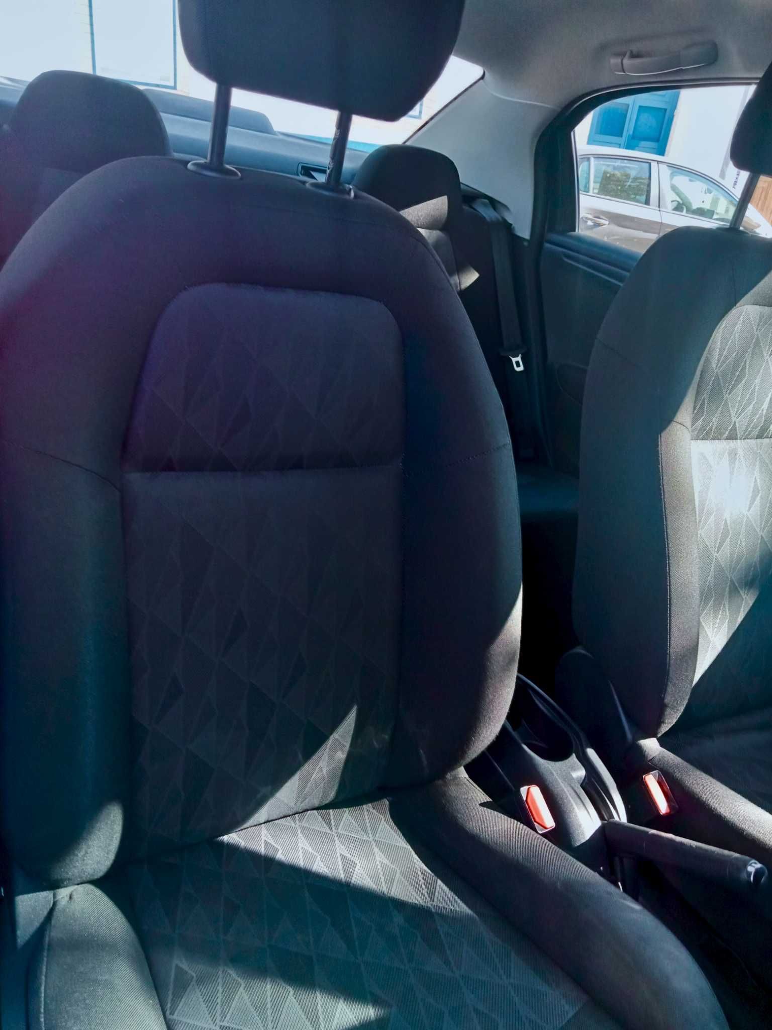 Citroën C-Elysée econômico, espaçoso, confiável, oportunidade única!