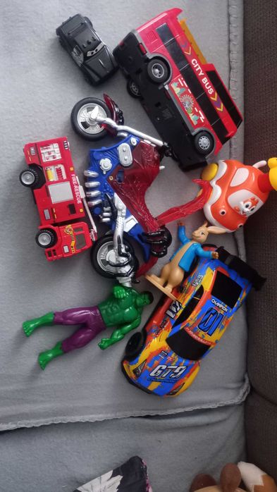 Zabawki pojazdy dla chłopca