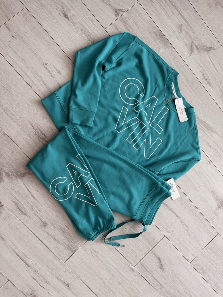 Calvin klein костюм размер с-м