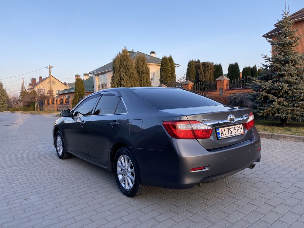 Toyota Camry 2012 2.5 Газ Бенз Автомат