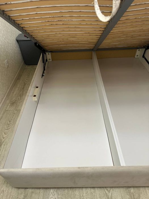 Ліжко двоспальне