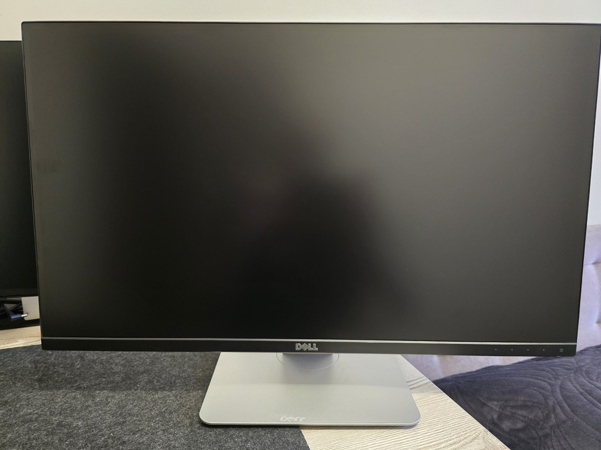 Монітор 27" Dell UltraSharp U2715H (2к)