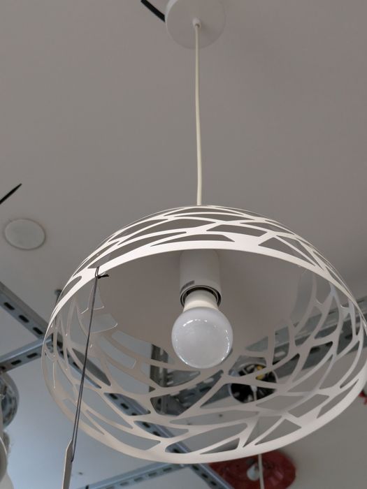 Lampa sufitowa jedno punktowa.