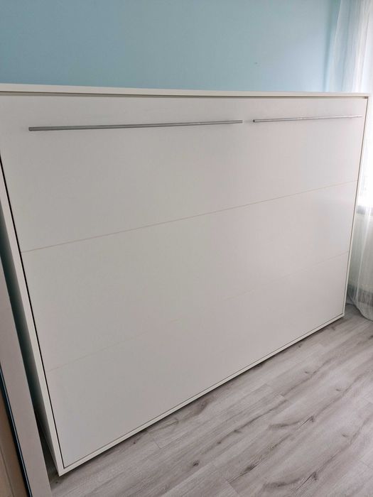 Łóżko w szafie - nowoczesny styl