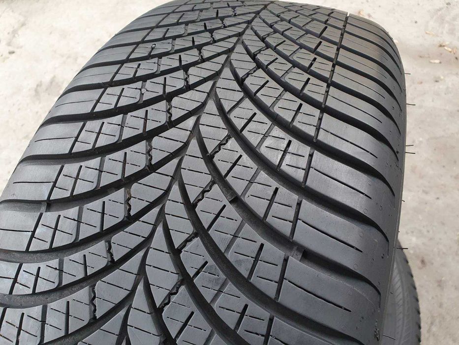 2x Goodyear Vector 4Seasons Gen 3  215/45r17  7,2mm
