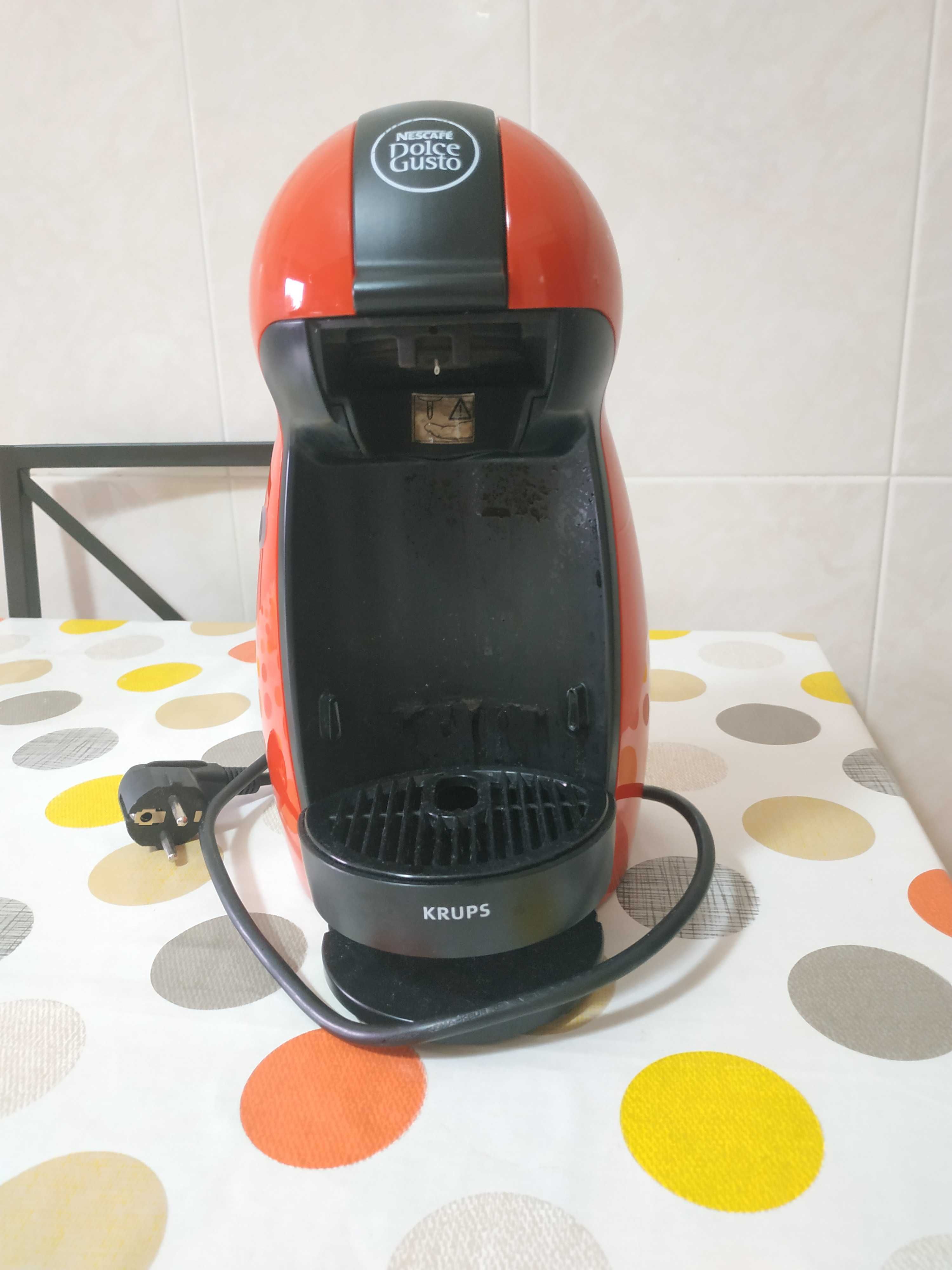 Máquina de café dolce Gusto ( Avariada )