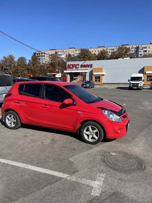 продам Хюндай і20 автомат