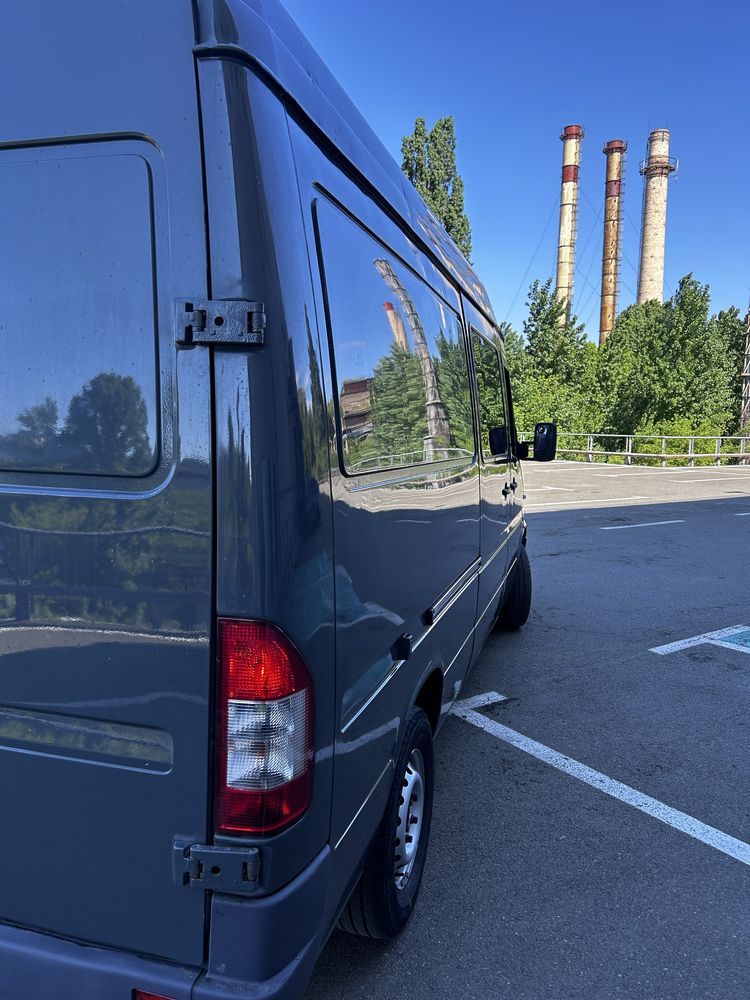 Mercedes Sprinter грузовой микроавтобус , средний высокий