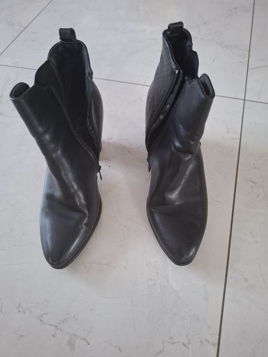 Czarne buty botki w rozmiarze 40
