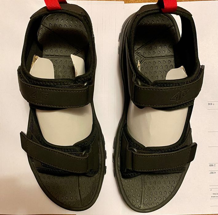 Sandały 4F chłopięce 39 czarne, nowe