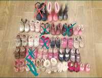 Гумові чоботи, черевики, туфлі, босоніжки,  кросівки та перше взуття