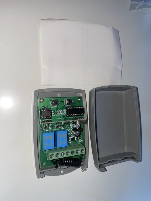 Recetor Universal 433 MHz 12–24V 2 Canais – Portão / Garagem / Estores