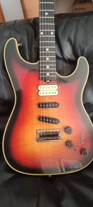 Guitarra CAMAC Space Tiger – Raridade Japonesa