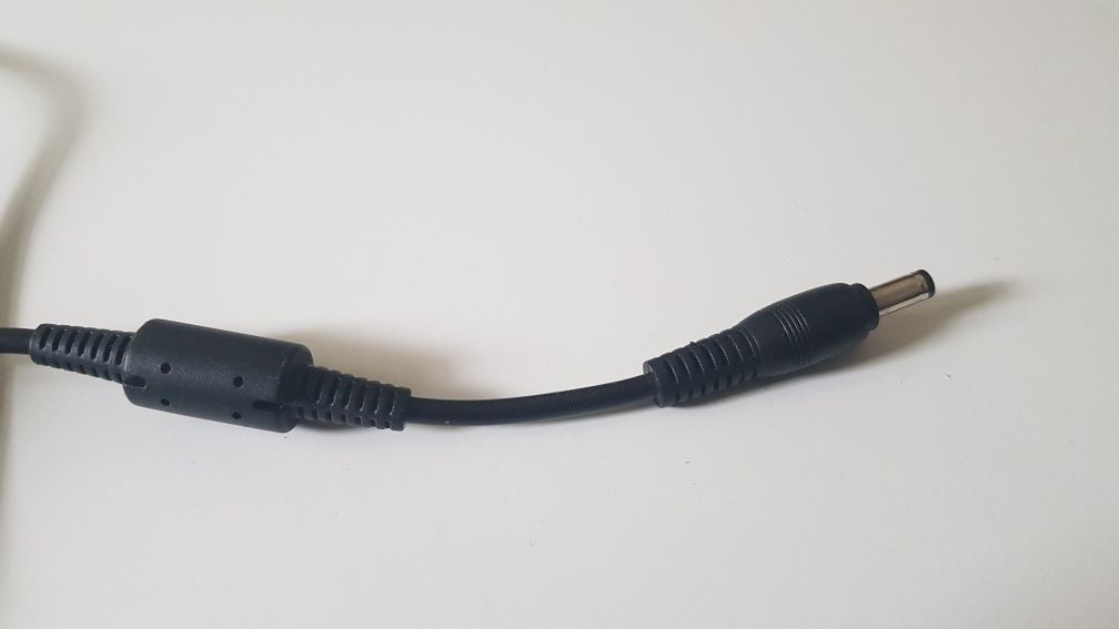 Zasilacz TOSHIBA 19 V 4,74 A